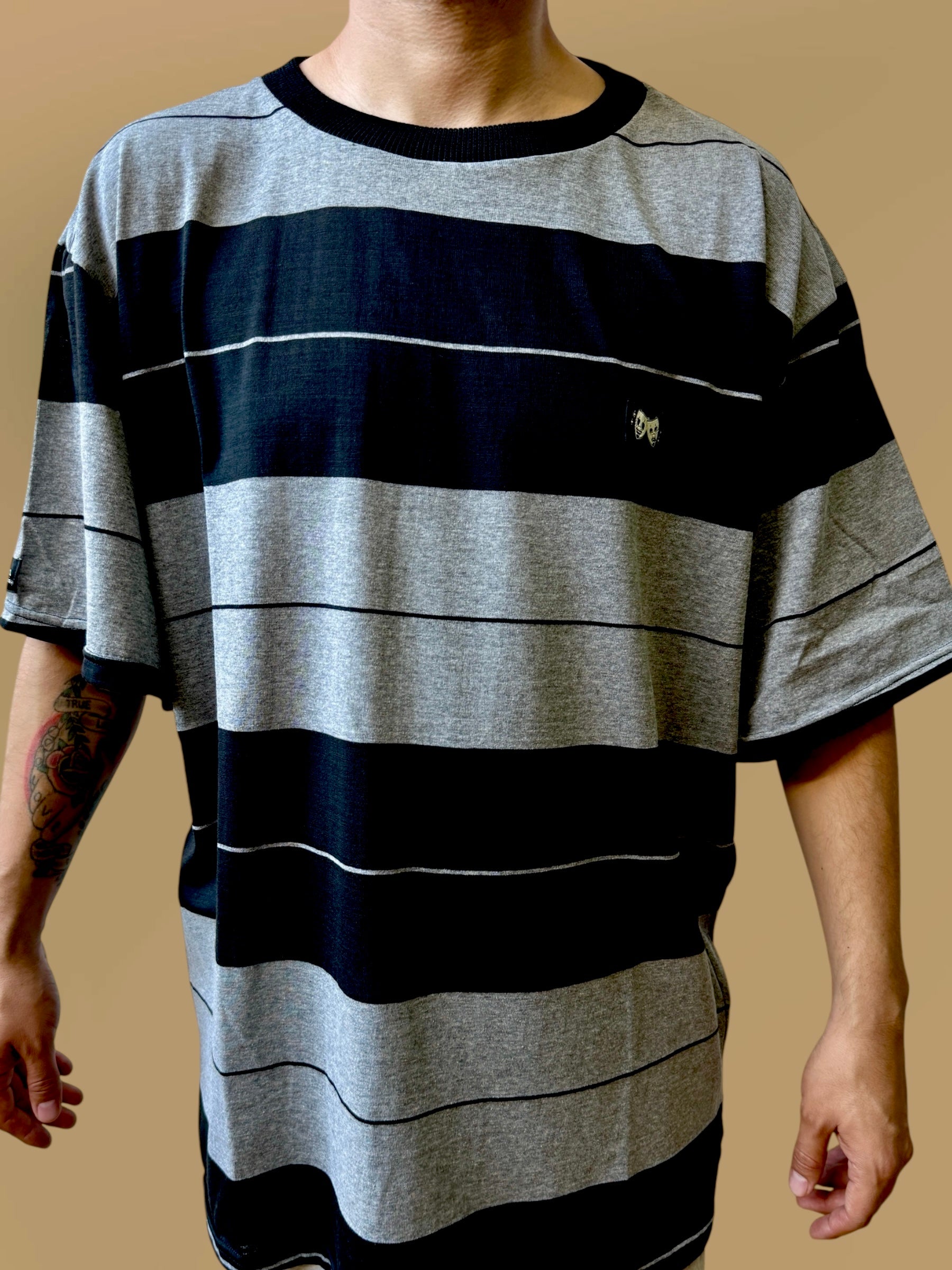 Playera caramelo ”Gris medio/negro””