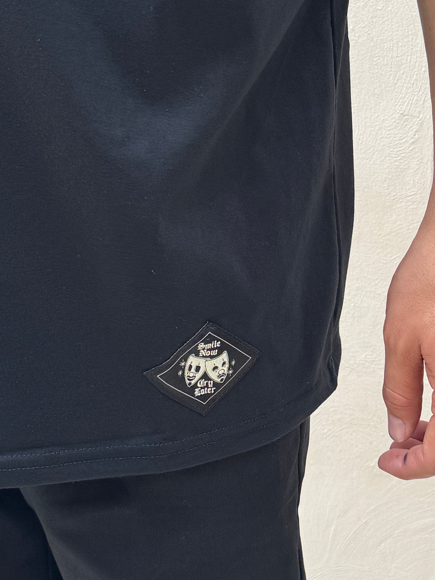 Playera “Bola 8”