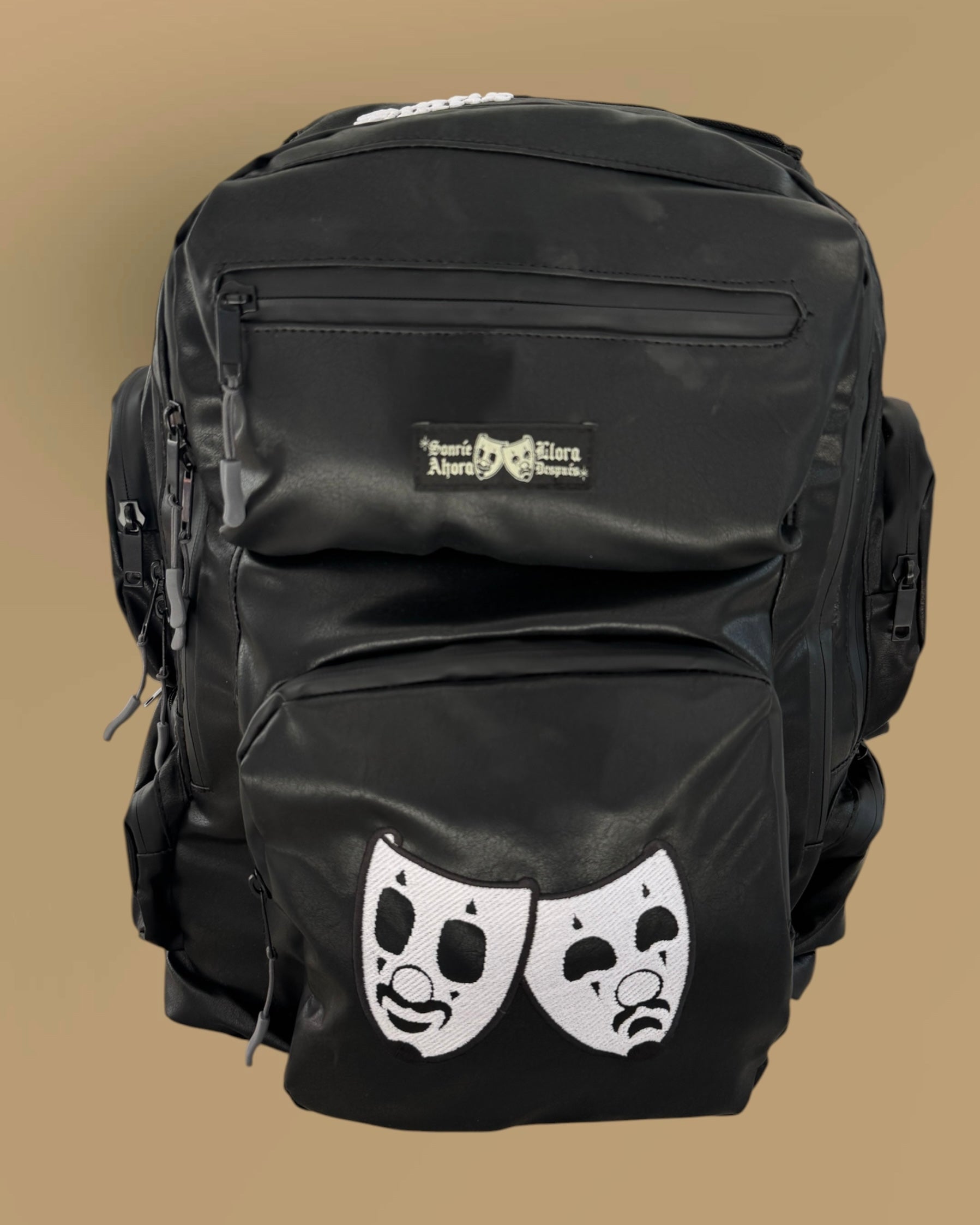 Mochila “Smile now,Cry later”