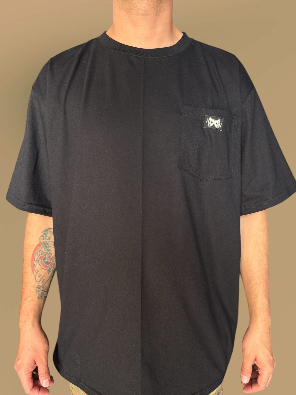 Playera bolsa “Zapata” negro